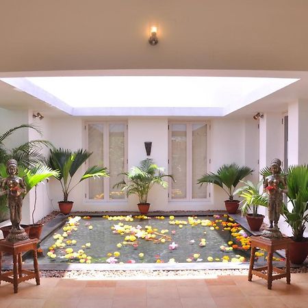 Hotel Niketana @ Boat Club Chennai Esterno foto